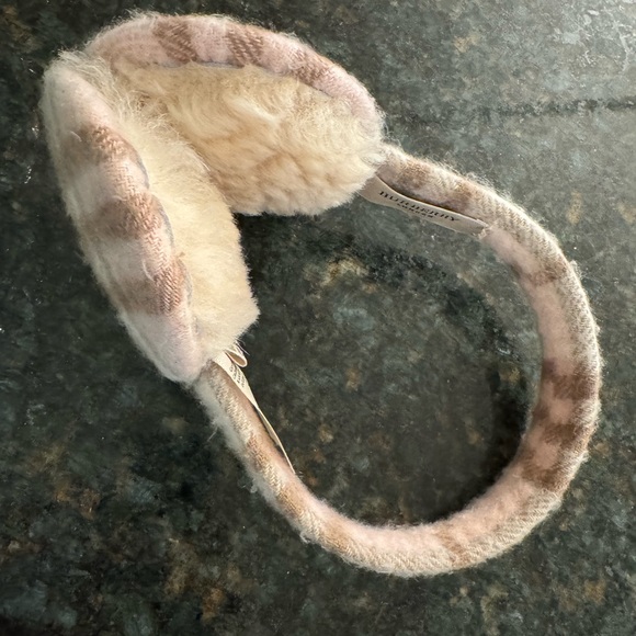 Burberry London Earmuff size Medium - Picture 8 of 9